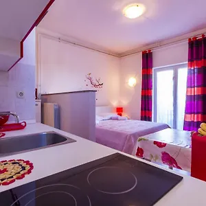 Lori Apartman Fazana